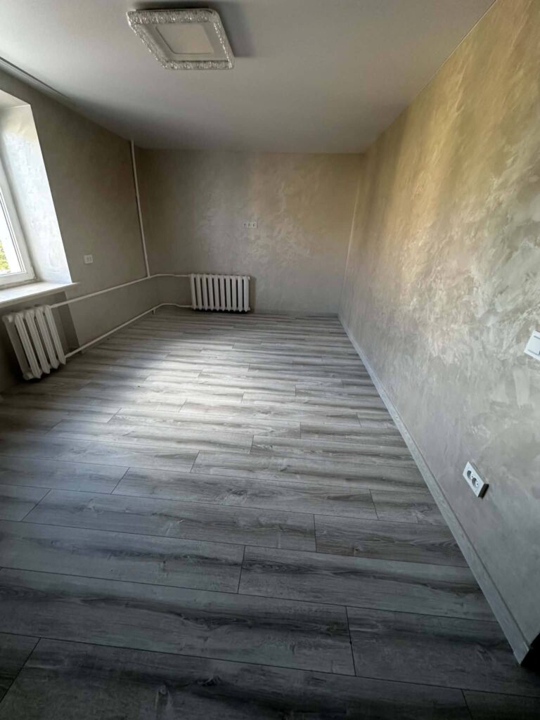 ПРОДАЄТЬСЯ КВАРТИРА ПОСІМЕЙНОГО ТИПУ